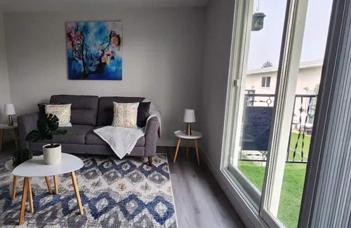 Northwest Calgary Condominio | Call It Home