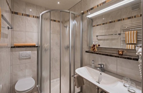 Eggstatt Apartamento | Triple room 22m² with north-facing balcony, shower/toilet