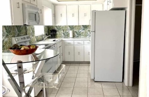 Lake Worth Casa | Golf Course Views - 2bd/2ba