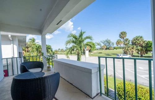 Lake Worth Casa | Golf Course Views - 2bd/2ba