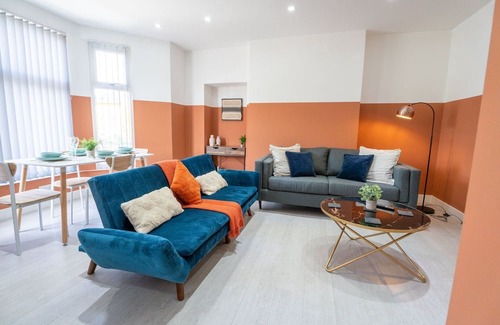 Newport Apartamento | Stylish and spacious 1Br apartment