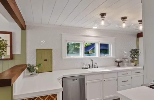 Coeur d'Alene Cabaña | Cozy cottage with historic charm steps from Lake Coeur d’Alene!