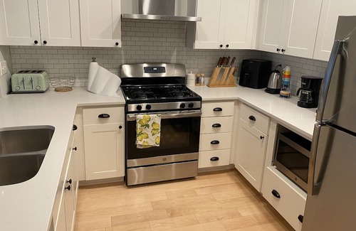 Over-the-Rhine Condominio | Stylish & Cozy Downtown Condo|Free Gated Parking