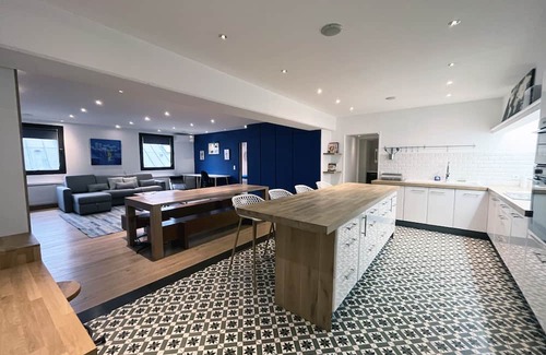 Quartier Sainte-Marguerite Apartamento | Urban Flat 166 - 4BDR Luxury Apartment in Center of Paris