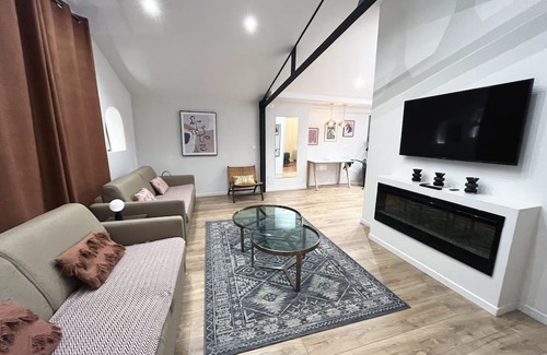 Quartier de la Porte-Saint-Denis Apartamento | Urban Flat 161 - Sublime 4BDR Luxury Flat in Paris