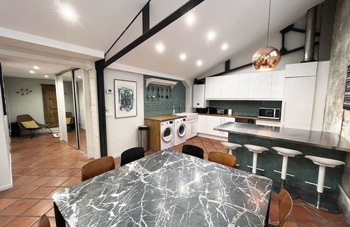 Quartier de la Porte-Saint-Denis Apartamento | Urban Flat 161 - Sublime 4BDR Luxury Flat in Paris