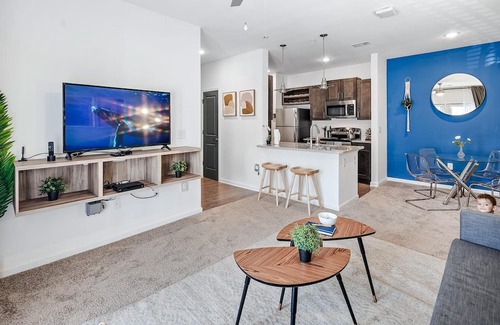 Avery Creek Apartamento | South Asheville Getaway Private Balcony Apt 2