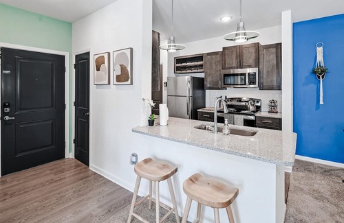 Avery Creek Apartamento | South Asheville Getaway Private Balcony Apt 2