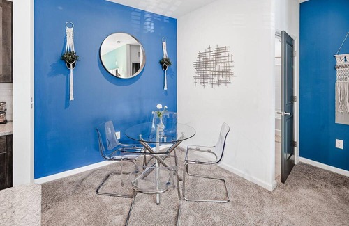 Avery Creek Apartamento | South Asheville Getaway Private Balcony Apt 2