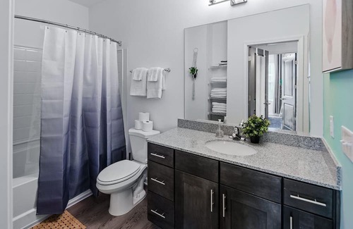 Avery Creek Apartamento | South Asheville Getaway Private Balcony Apt 1