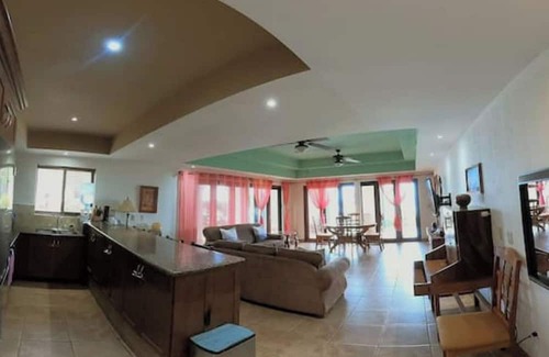 San Diego Apartamento | Condominio 2BR con Vista al mar y al Lado de la Piscina