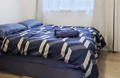 Oak Park Casa | {Promo!} Next to Train Station, FREE WIFI!