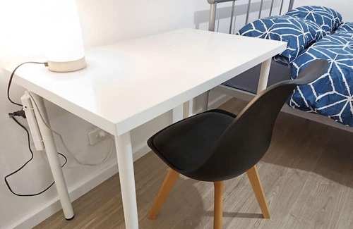 Oak Park Casa | {Promo!} Next to Train Station, FREE WIFI!