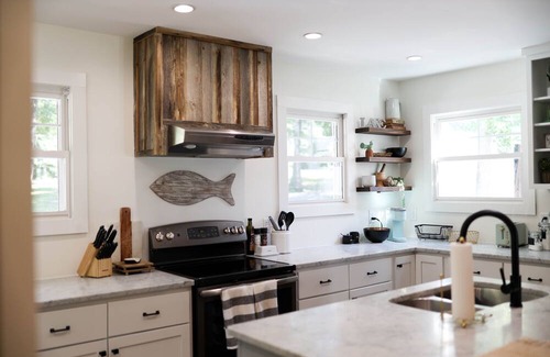 Ten Mile Casa | Beautiful, Modern Lakehouse on Watts Bar Lake