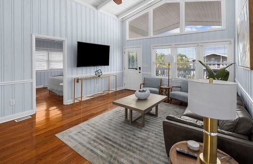 North Myrtle Beach Casa | On the water! 4 minute walk to Beach!