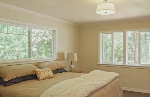 Cedar Ridge Casa | Spacious home in the Sierra foothills just minutes to downtown, hiking, skiing.
