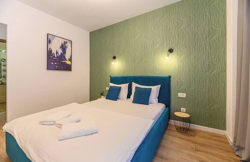 Brasov Apartamento | Lovely 2BR - Seasons Residence