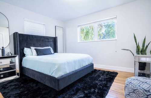 El Portal Casa | Escape to Paradise: VRBO Oasis in North Miami! ~ Pet Friendly