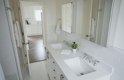Yalecrest Casa | Beautifully remodeled home near U of U and Downtown