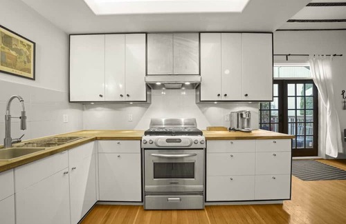Downtown Eastside Casa | Charming Character-filled Heritage Home near DT