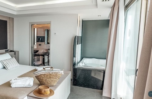 Ciudad de Ibiza Complejo | All-Inclusive Life Premium Room; Double Whirlpool Tub with Sea View, and Balcony