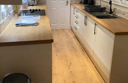 Darlington Casa | Stylish 3 bed terraced house with free parking