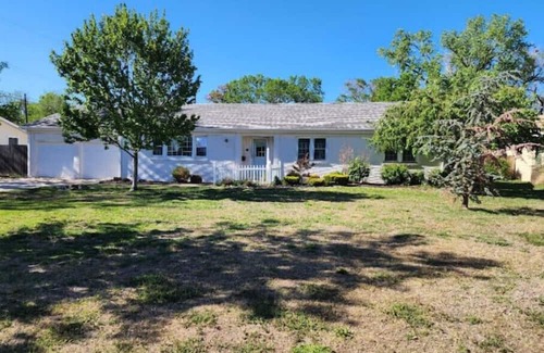 Wichita Casa | Meyer's Place - Midcentury Ranch