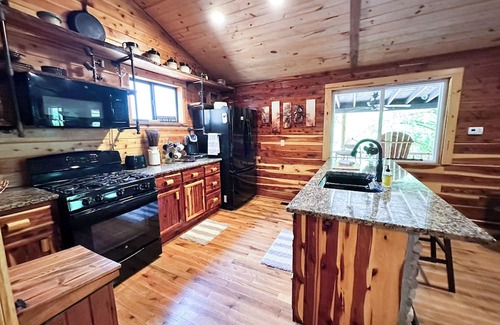 Smithville Casa | Hideaway Holler Cabin