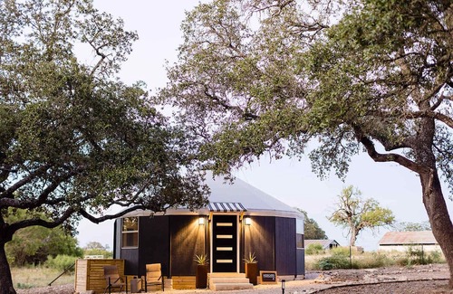 Fredericksburg Casa | Luxury Stay by Wineries | Stargazing & Nature