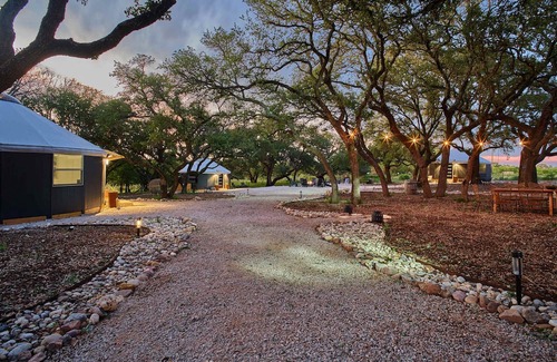 Fredericksburg Casa | Luxury Stay by Wineries | Stargazing & Nature