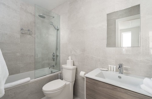 International District Apartamento | BAKAN - Gem in the city : MODERN 2BD in Old/DT