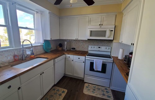Surfside Historic District Casa | Beautiful Beach House in Daytona Beach