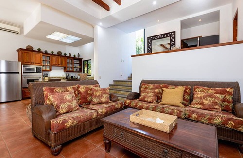 Tamarindo Casa | Secluded Luxury Retreat 100m from Beach w/ Private Pool & Courtyard!