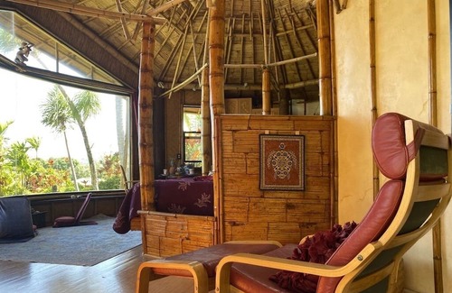 Haiku Cabaña | Bamboo Temple, views to dream, walk to waterfall!