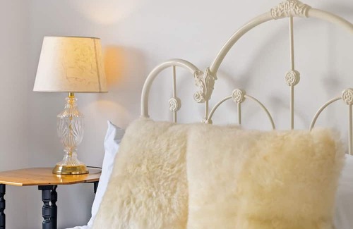 Bendigo Casa | Wattle Gem Townhouse with Free WiFi