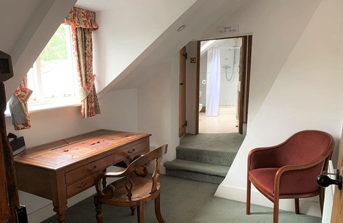 Shepperton Casa | 3 bedroomed property ideally located close to London and top tourist attractions