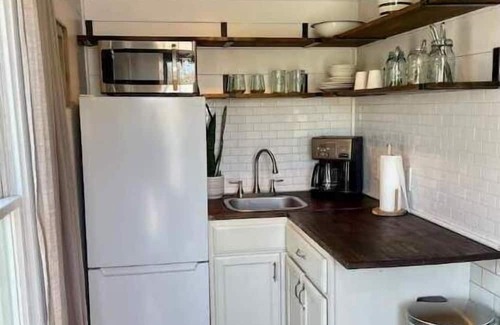 Green Creek Casa | The Tiny House No Cleaning Fee Cape May/Wildwood
