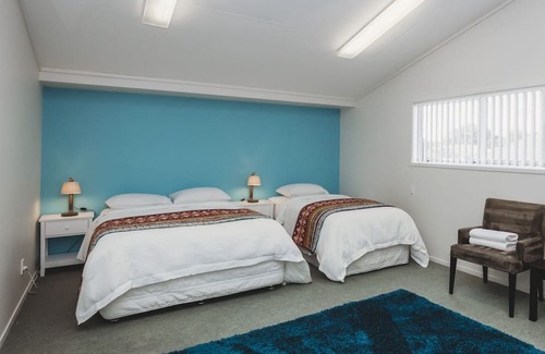 New Plymouth Casa | FOUR THE FAMILY - SLEEPS 10: 3 BR, 1 BA House in New Plymouth, Sleeps 10