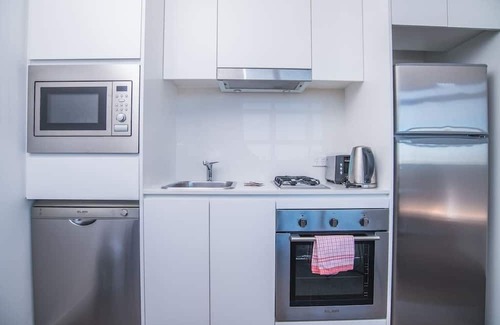 Chatswood CBD Apartamento | Modern Hotel Apartment Train Station Access! 1Bed1Bath at Chatswood