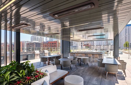 Killgubbin Casa | Luxe Executive One Bedroom Suite in River North.