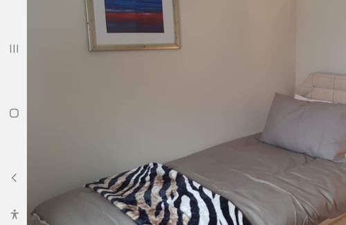Montrose Casa | Ivy Cottage : golf, fishing, walks, beach nearby Show calendar