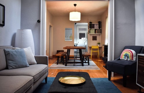 Whittier Casa | Denver’s Ultimate Getaway! Cozy one bed with big yard! Pet friendly!