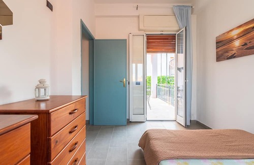Fontane Bianche Villa | Villa 'Lovely Villa' with Private Garden, Terrace & Wi-Fi