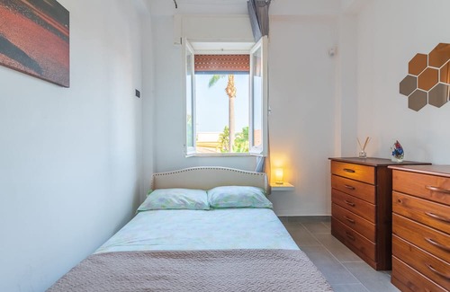 Fontane Bianche Villa | Villa 'Lovely Villa' with Private Garden, Terrace & Wi-Fi