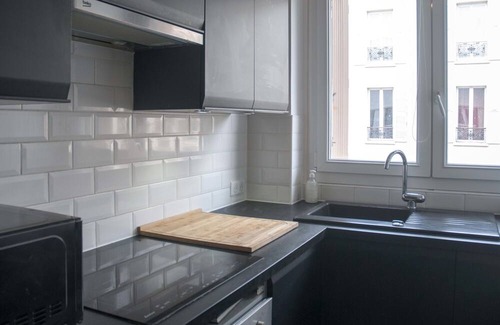 Clichy Apartamento | Spacious And Bright Apt Located In Clichy!