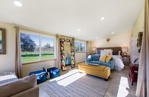 Sebastopol Otro | The Bask House: Farm Fresh Eggs, Local Java Too, Sunset Spa Awaits All For YOU!