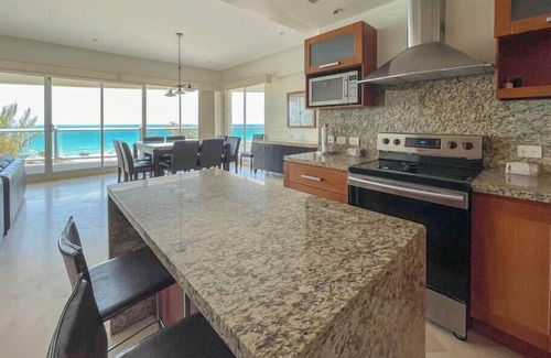 Puerto Peñasco Condominio | Oceanfront Condo with Astonishing Views!