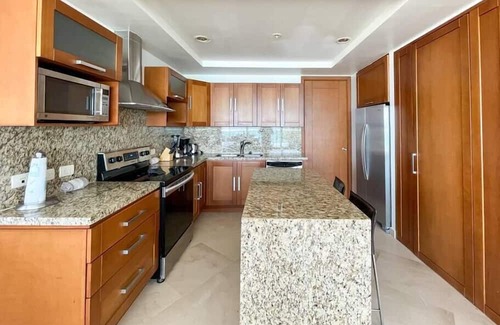 Puerto Peñasco Condominio | Oceanfront Condo with Astonishing Views!
