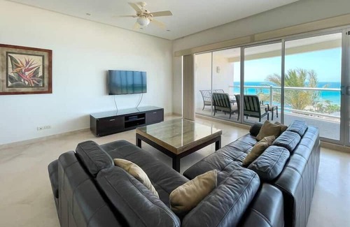Puerto Peñasco Condominio | Oceanfront Condo with Astonishing Views!