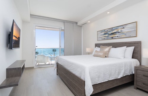Puerto Peñasco Condominio | Splash in The New Lazy River and Sleep In Luxury Encantame Towers Velero C-302
